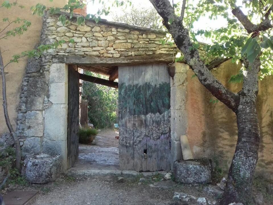 Le Jas Des Aiguiers Hotel Saint-Saturnin-d'Apt Exterior foto